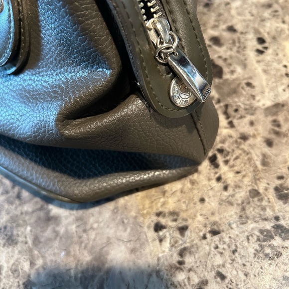 Guess Purse - Picture 7 of 8